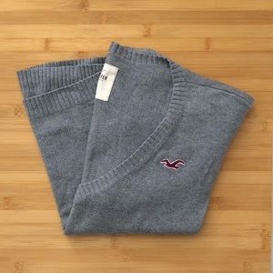 Hollister Co Gray V-neck Sweater